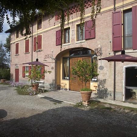 Agriturismo Il Bove เรจโจเอมิเลีย ภายนอก รูปภาพ